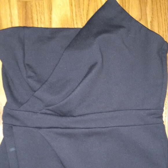 Asymmetrical strapless dress. Size large. - Picture 2 of 3